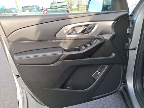 Certified 2023 Chevrolet Traverse LT w/ LPO, Floor Liner Package image 17
