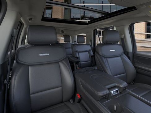 New 2025 Ford Expedition Platinum image 12