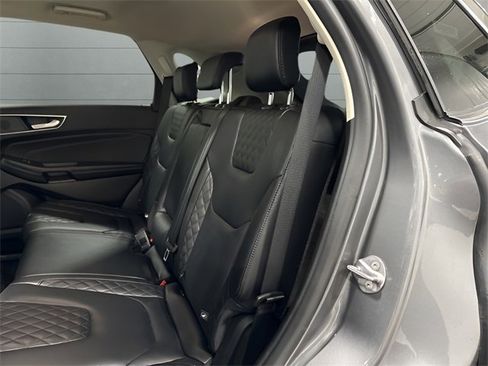 Used 2024 Ford Edge Titanium image 27