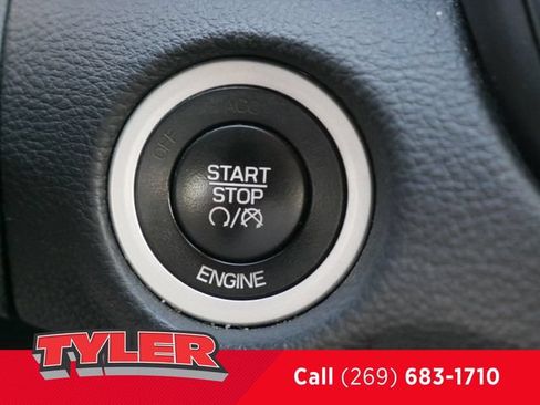 Used 2015 Chrysler 200 C w/ Navigation & Sound Group I FWD image 28