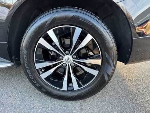 Used 2024 Volvo XC60 B5 Core AWD/4WD image 14