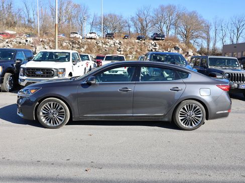 Used 2018 Kia Cadenza Limited w/ Paint Protection Package image 4