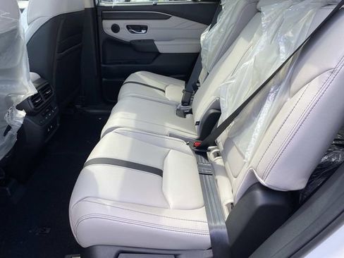 New 2026 Honda Pilot Touring image 7