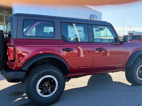 New 2025 Ford Bronco 4-Door w/ Sasquatch Package AWD/4WD image 8