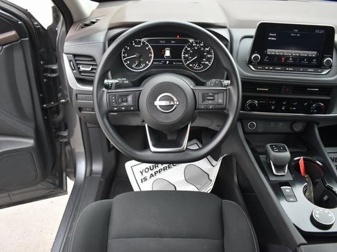 Used 2023 Nissan Rogue S image 16