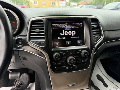 Used 2014 Jeep Grand Cherokee Limited w/ Trailer Tow Group IV AWD/4WD image 15