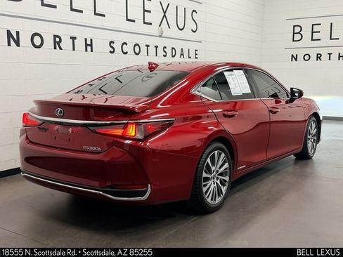 Used 2019 Lexus ES 300h w/ Premium Package FWD image 4