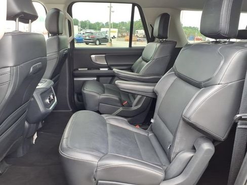 Used 2025 Ford Expedition Max Platinum AWD/4WD image 16