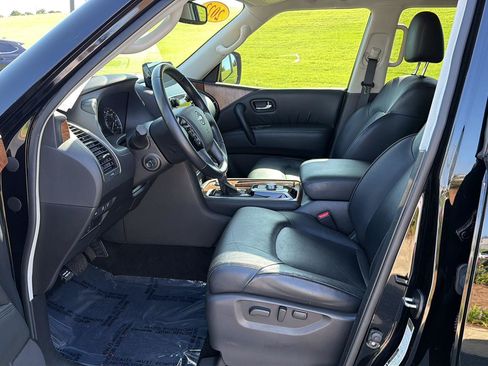Used 2023 Nissan Armada SL w/ Captain's Chairs Package AWD/4WD image 10