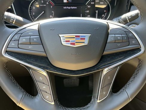 New 2025 Cadillac XT5 Premium Luxury image 18