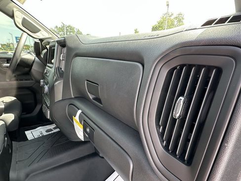 New 2025 Chevrolet Silverado 1500 Custom image 12