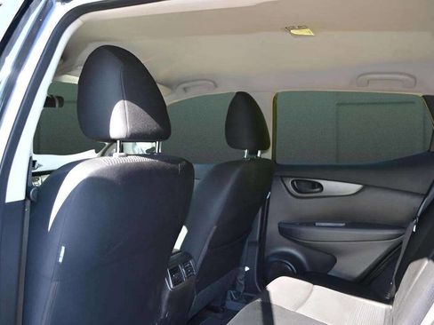 Used 2019 Nissan Rogue Sport S image 20