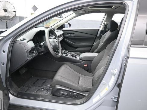 Used 2025 Honda Accord SE image 12