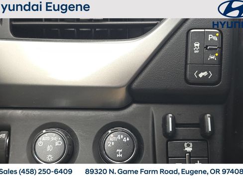 Used 2019 Chevrolet Tahoe LT w/ Luxury Package AWD/4WD image 42
