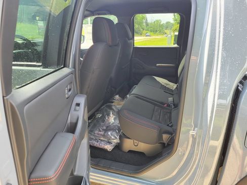 New 2026 Nissan Frontier PRO-4X w/ Pro-4x Convenience Package AWD/4WD image 11