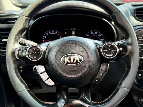 Used 2018 Kia Soul ! w/ Tech Package FWD image 13