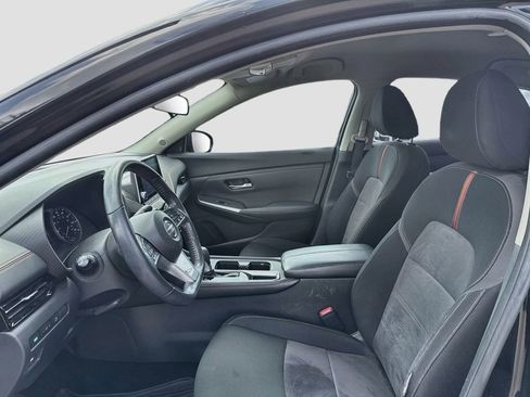 Used 2022 Nissan Sentra SR w/ Lighting Package FWD image 10
