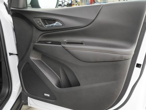 Used 2023 Chevrolet Equinox Premier AWD/4WD image 9