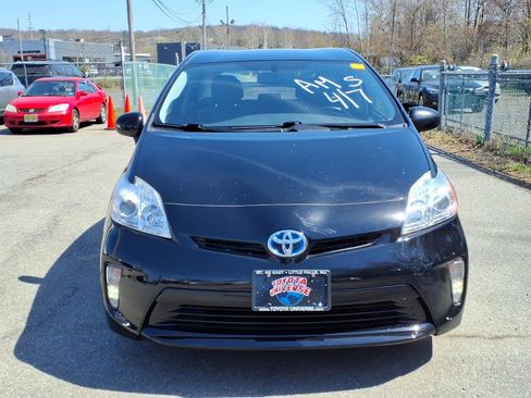 Used 2014 Toyota Prius Four image 2
