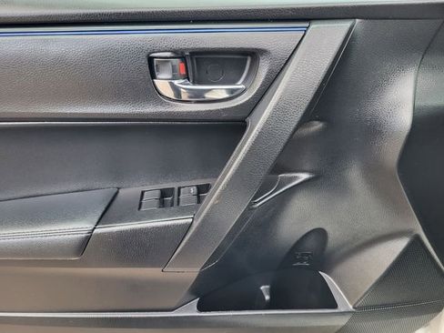 Used 2019 Toyota Corolla SE image 12