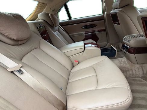 Used 2004 Maybach 57 RWD image 27