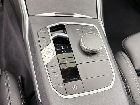 New 2026 BMW 330i Sedan w/ M Sport Package RWD image 18