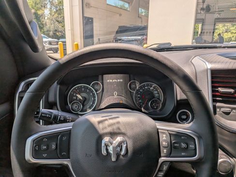 Used 2025 RAM 1500 Big Horn RWD image 26