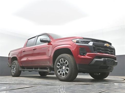 Used 2024 Chevrolet Colorado LT w/ LT Convenience Package III image 39