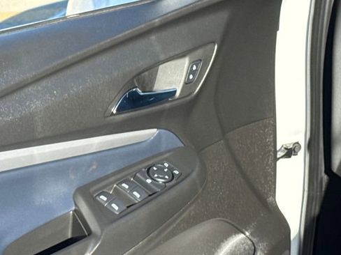 Used 2022 Chevrolet Bolt EUV LT w/ Convenience Package image 21