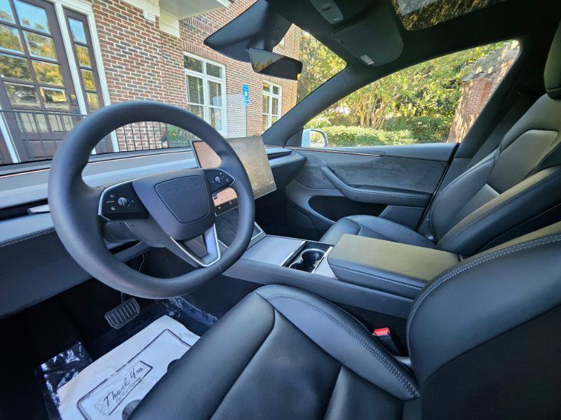 Used 2026 Tesla Model Y AWD image 39
