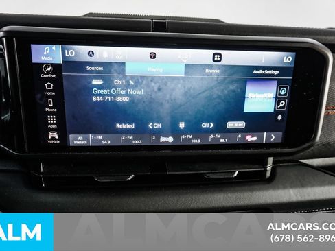 Used 2025 Jeep Wrangler Unlimited Rubicon AWD/4WD image 36