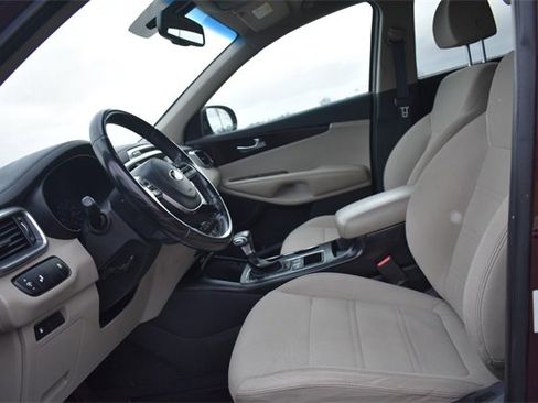 Used 2019 Kia Sorento LX w/ LX V6 Convenience Package image 21