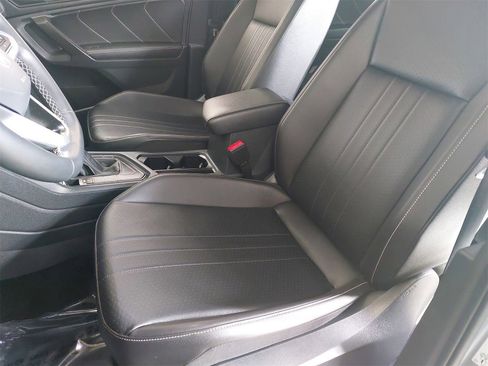 Used 2022 Volkswagen Tiguan SE image 15