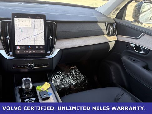 Certified 2025 Volvo XC90 B6 Plus image 15