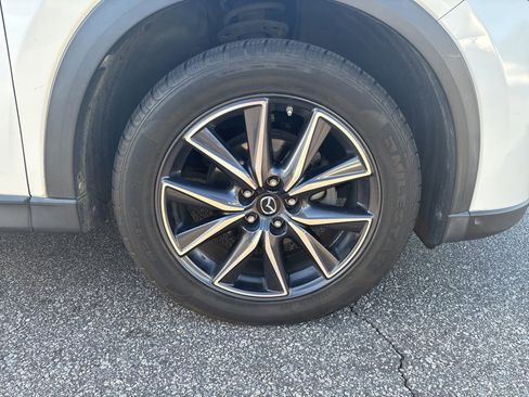 Used 2018 MAZDA CX-5 Touring image 11