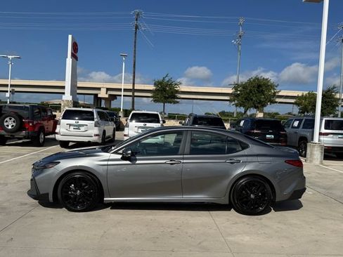 Used 2026 Toyota Camry SE w/ Convenience Package FWD image 7