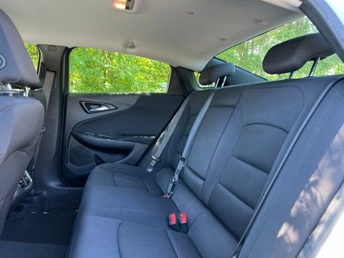 Used 2023 Chevrolet Malibu LT FWD image 17