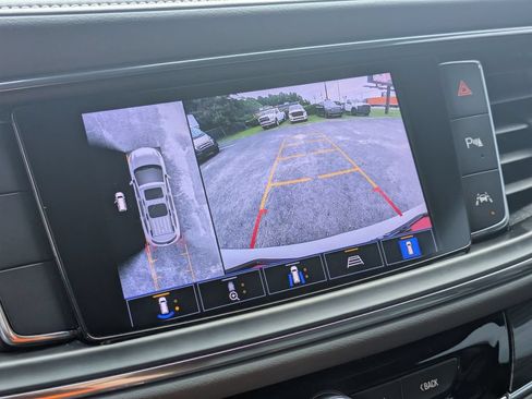 Used 2022 Buick Enclave Premium FWD image 25