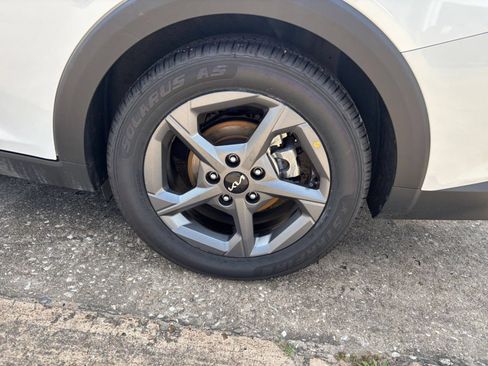 Used 2025 Kia K4 FWD image 29