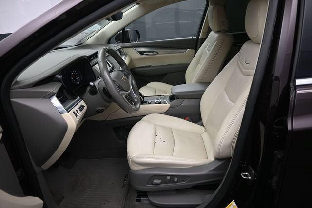 Used 2021 Cadillac XT5 Premium Luxury AWD/4WD image 12