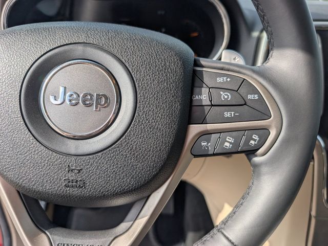 Used 2014 Jeep Grand Cherokee Limited w/ Luxury Group II AWD/4WD image 14