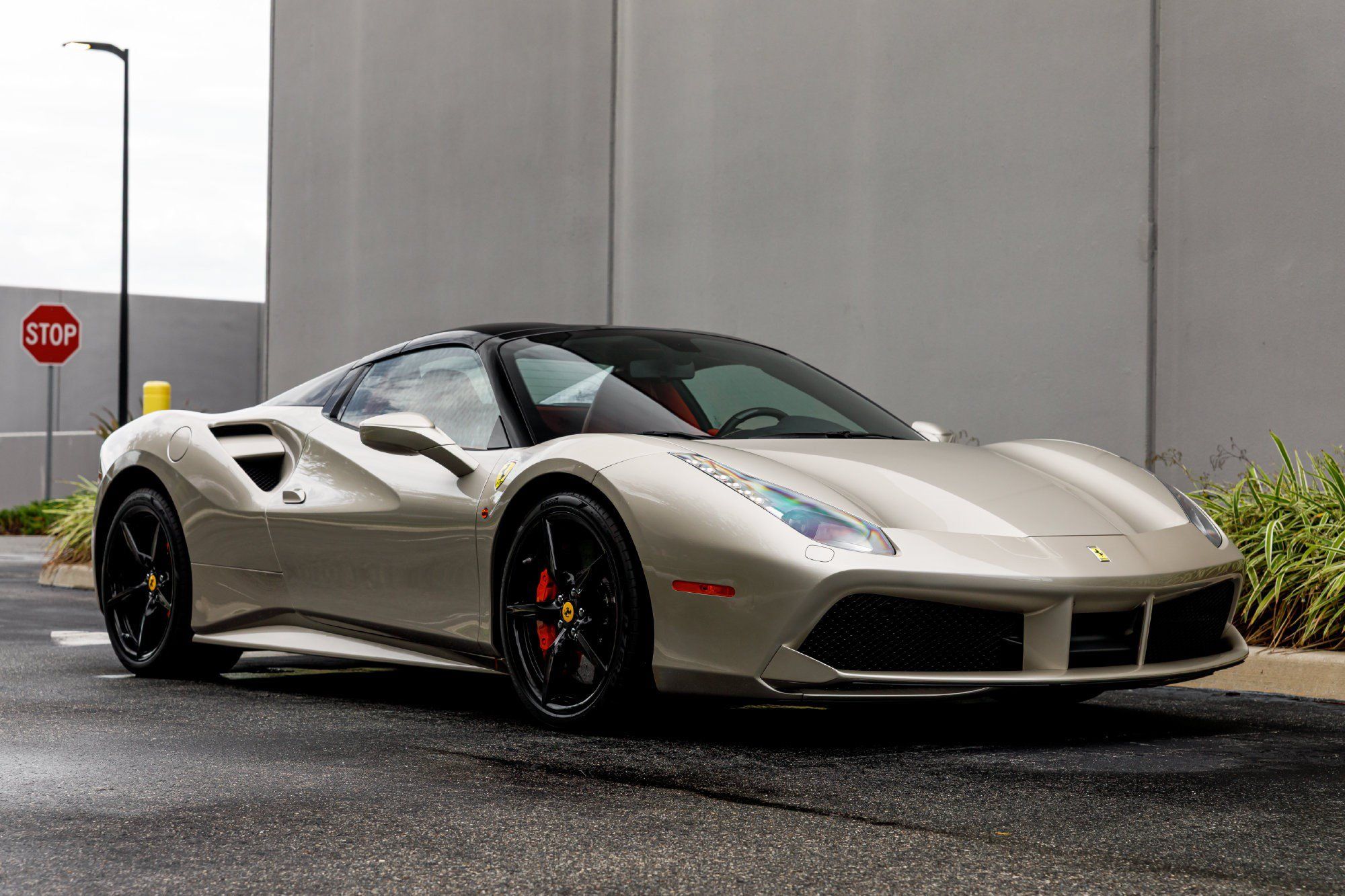 Used 2018 Ferrari 488 Spider RWD image 23