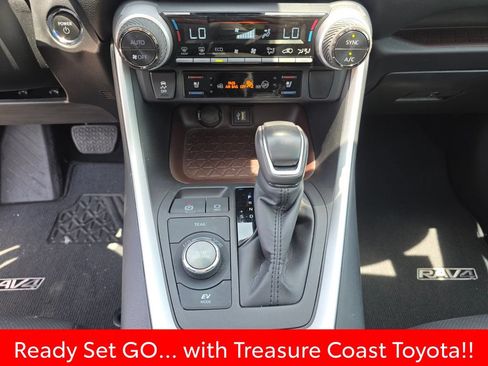 Used 2024 Toyota RAV4 Limited AWD/4WD image 29