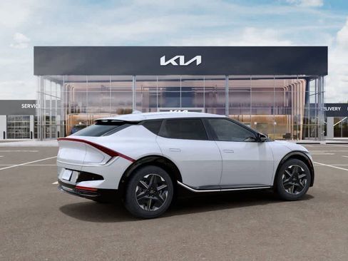 New 2025 Kia EV6 Wind RWD image 6