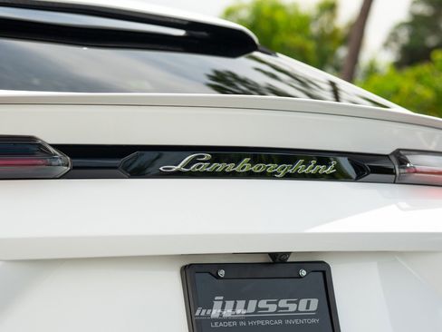 Used 2021 Lamborghini Urus image 14
