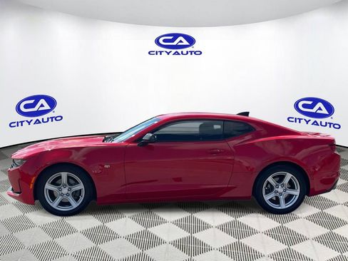 Used 2022 Chevrolet Camaro LT RWD image 8