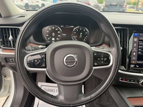 Used 2021 Volvo S60 T6 Momentum AWD/4WD image 18