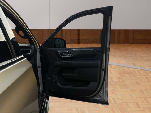 Used 2024 Chevrolet Tahoe RST w/ Luxury Package image 16