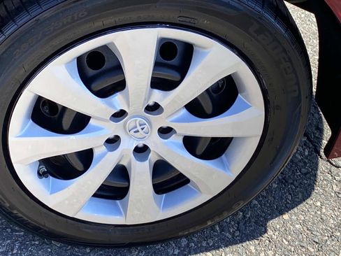 Used 2022 Toyota Corolla LE image 22