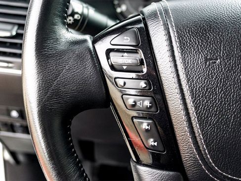 Used 2023 Nissan Armada Platinum w/ Captain's Chairs Package image 18